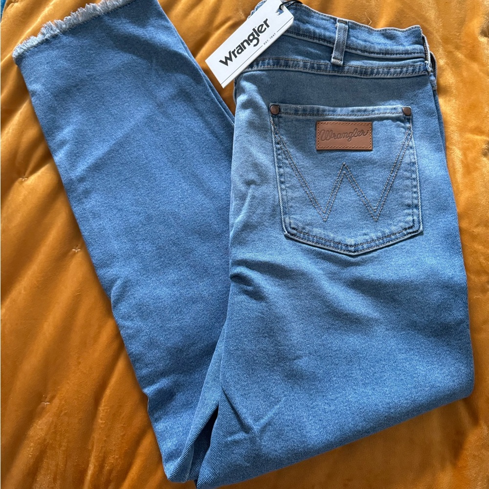 Wrangler Heritage Crop Raw Step Hem Denim Jeans Blue